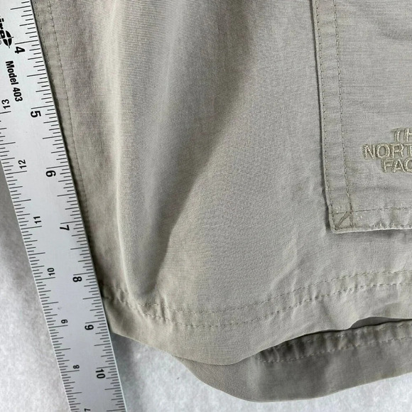The North Face Tech Shorts Mens Sz Beige Hiking Cargo Pockets Packable Belted - Picture 5 of 9